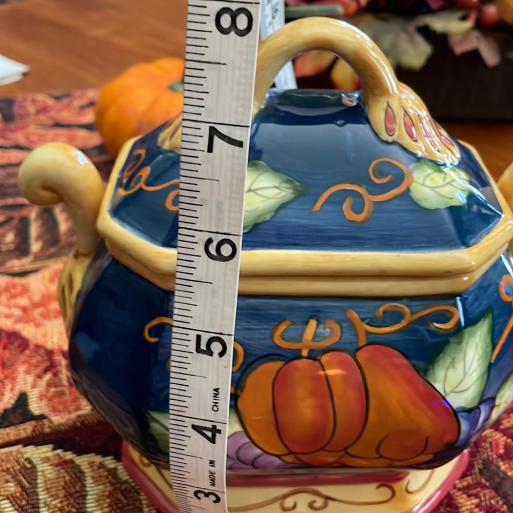 Pumpkin Vines Ceramic Fall Tureen. 8โx5โx7.5โ - Picture 8 of 16